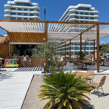 Luxury Sea On *